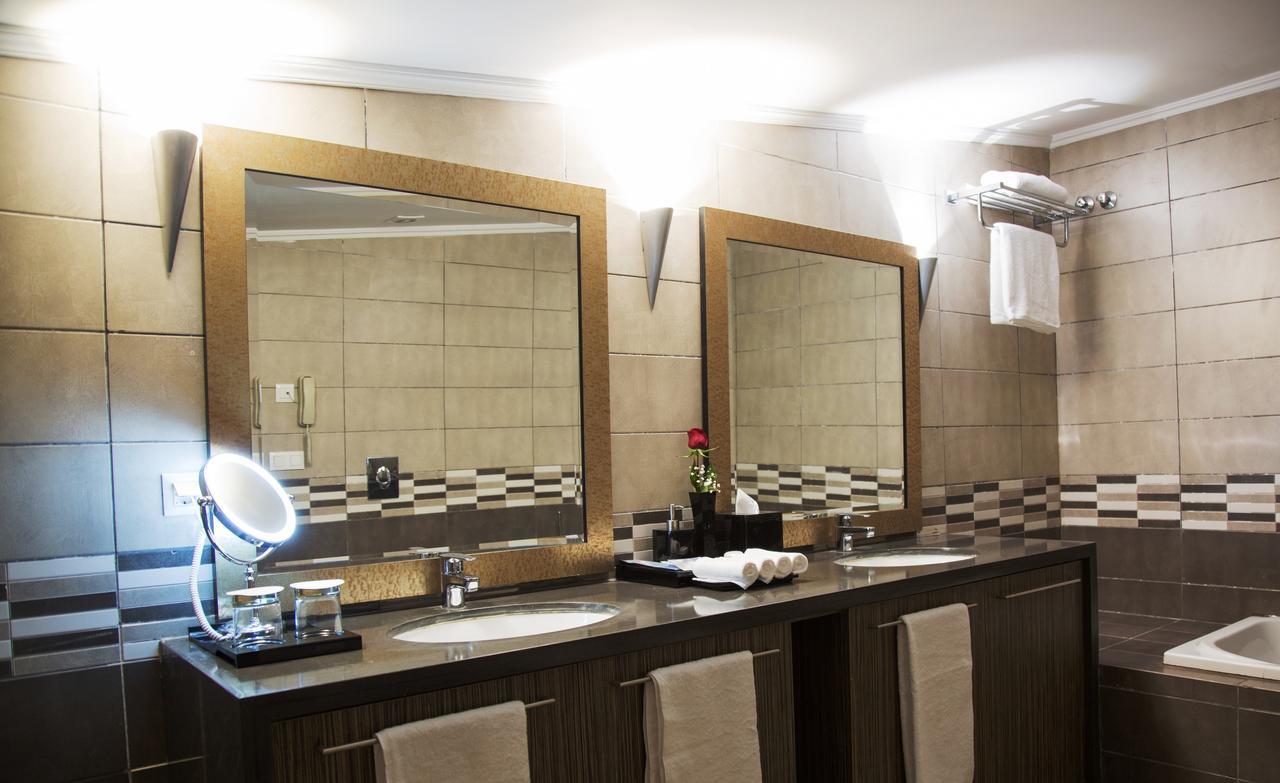 The Rooms Boutique Hotel Джуния Экстерьер фото